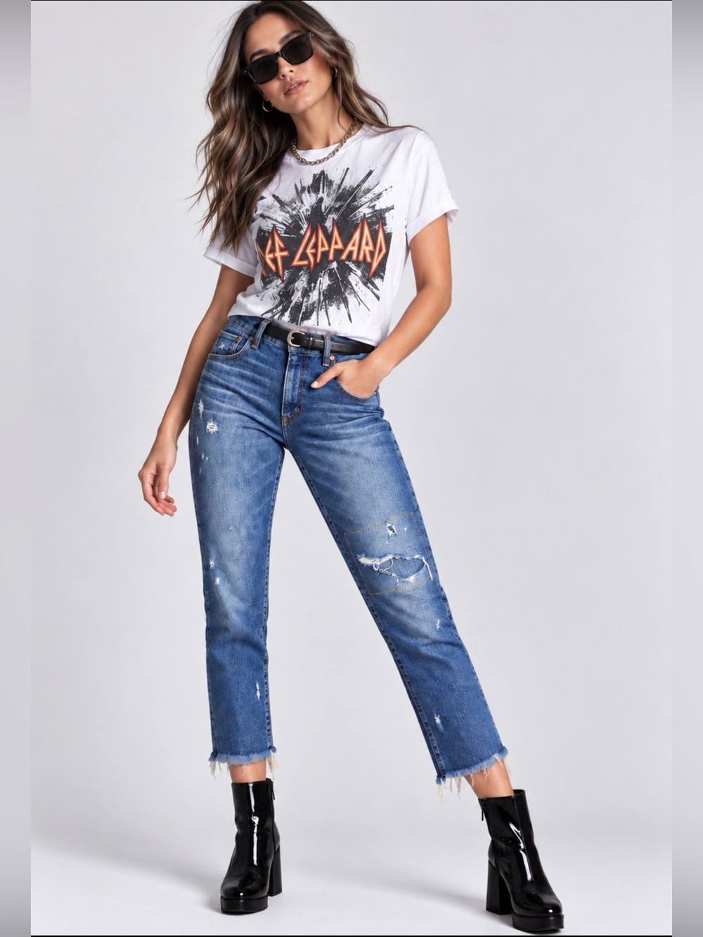Moussy Vintage Distressed Blue Ankle Crop Jeans